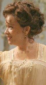 Linda Emond